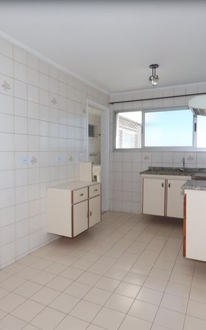 Apartamento à venda com 82m², 3 quartos e 1 vagaCozinha