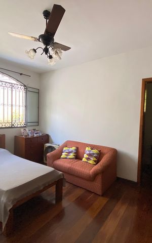 Casa à venda com 1240m², 5 quartos e 4 vagas