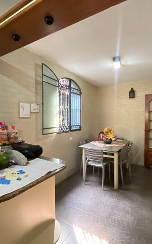 Casa à venda com 1240m², 5 quartos e 4 vagas