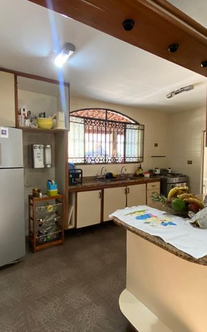 Casa à venda com 1240m², 5 quartos e 4 vagas