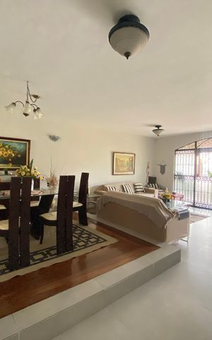 Casa à venda com 1240m², 5 quartos e 4 vagas