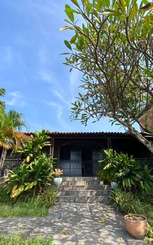 Casa à venda com 1240m², 5 quartos e 4 vagas