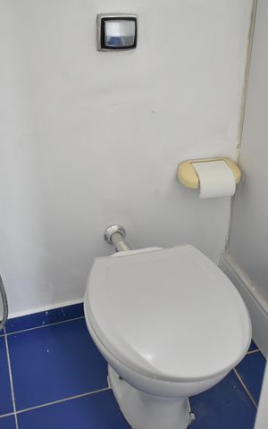 Casa à venda com 250m², 2 quartos e 2 vagasLavabo 1