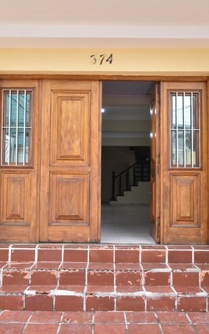 Casa à venda com 250m², 2 quartos e 2 vagasGaragem