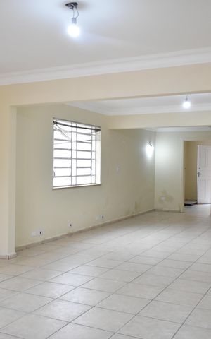 Casa à venda com 250m², 2 quartos e 2 vagasSala