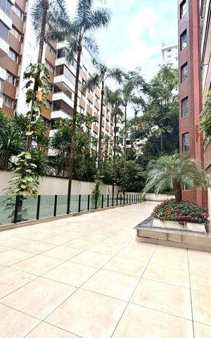 Apartamento à venda com 170m², 4 quartos e 2 vagas