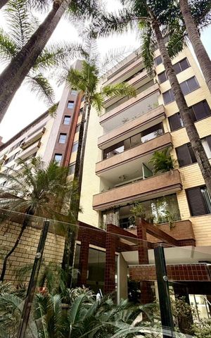 Apartamento à venda com 170m², 4 quartos e 2 vagas