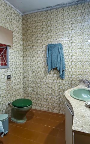Casa à venda com 336m², 4 quartos e 7 vagasBanheiro da Suíte 2