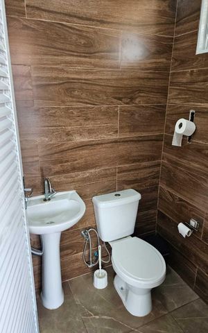 Casa para alugar com 280m², 3 quartos e 6 vagasBanheiro