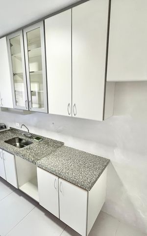 Apartamento à venda com 90m², 3 quartos e 2 vagas Apartamento à venda com 90m², 3 quartos e 2 vagasCozinha