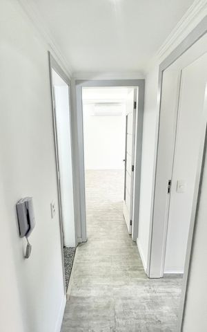 Apartamento à venda com 90m², 3 quartos e 2 vagas Apartamento à venda com 90m², 3 quartos e 2 vagasCorredor
