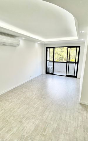 Apartamento à venda com 90m², 3 quartos e 2 vagas Apartamento à venda com 90m², 3 quartos e 2 vagasSala