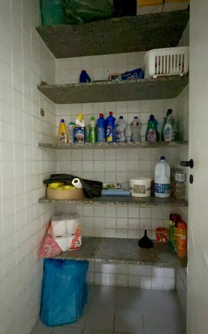 Casa de condomínio à venda com 450m², 3 quartos e 6 vagas Casa de condomínio à venda com 450m², 3 quartos e 6 vagasDespensa