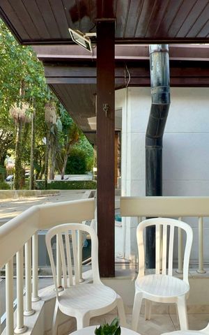 Casa de condomínio à venda com 450m², 3 quartos e 6 vagas Casa de condomínio à venda com 450m², 3 quartos e 6 vagasVaranda da Suite 2