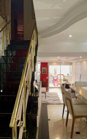 Casa de condomínio à venda com 450m², 3 quartos e 6 vagas Casa de condomínio à venda com 450m², 3 quartos e 6 vagasSala de Jantar