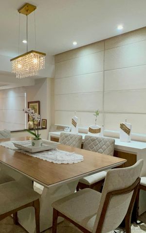 Casa de condomínio à venda com 450m², 3 quartos e 6 vagas Casa de condomínio à venda com 450m², 3 quartos e 6 vagasSala de Jantar