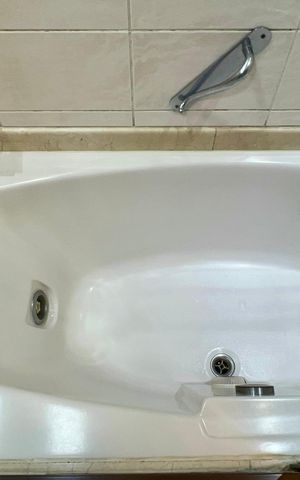 Casa de condomínio à venda com 450m², 3 quartos e 6 vagas Casa de condomínio à venda com 450m², 3 quartos e 6 vagasBanheiro da Suíte 3