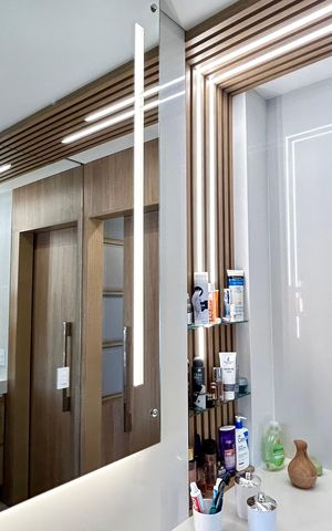 Apartamento à venda com 94m², 2 quartos e 2 vagas Apartamento à venda com 94m², 2 quartos e 2 vagasBanheiro da Suíte 1