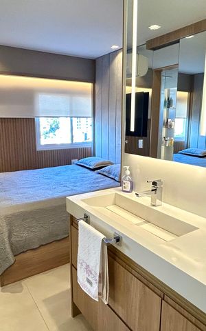 Apartamento à venda com 94m², 2 quartos e 2 vagas Apartamento à venda com 94m², 2 quartos e 2 vagasBanheiro da Suíte 1