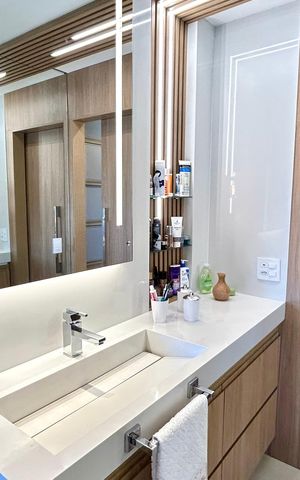 Apartamento à venda com 94m², 2 quartos e 2 vagas Apartamento à venda com 94m², 2 quartos e 2 vagasBanheiro da Suíte 1