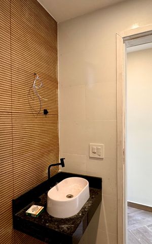 Apartamento para alugar com 80m², 3 quartos e sem vaga Apartamento para alugar com 80m², 3 quartos e sem vagaBanheiro da Suíte
