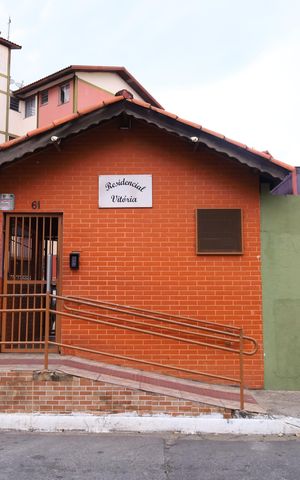 Apartamento para alugar com 80m², 2 quartos e 1 vagaPlaca instalada na fachada do condomínio - Código da placa: WPSU-145 