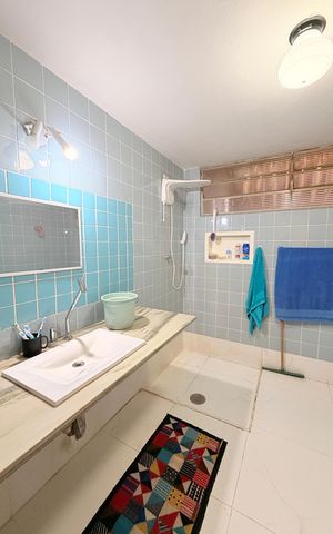 Casa à venda com 300m², 4 quartos e 6 vagasBanheiro Social