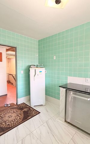 Casa à venda com 300m², 4 quartos e 6 vagasCozinha