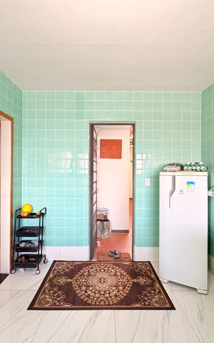 Casa à venda com 300m², 4 quartos e 6 vagasCozinha