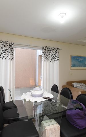 Casa de condomínio para alugar com 120m², 3 quartos e 3 vagasSala