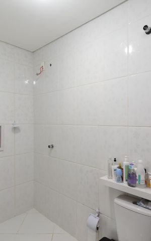 Casa de condomínio para alugar com 120m², 3 quartos e 3 vagasBanheiro Suíte