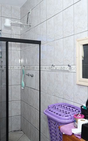 Casa para alugar com 250m², 3 quartos e 5 vagasBanheiro