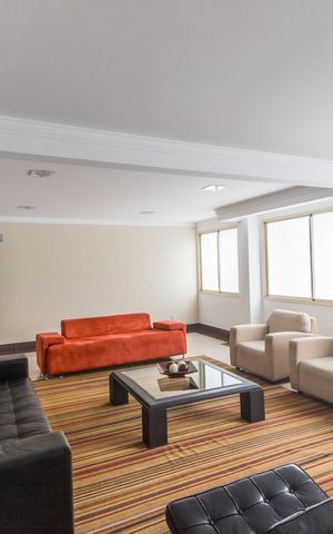 Apartamento à venda com 83m², 2 quartos e 2 vagasHall social