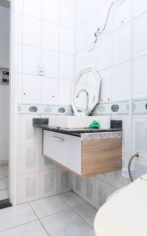 Apartamento à venda com 100m², 2 quartos e sem vagaBanheiro