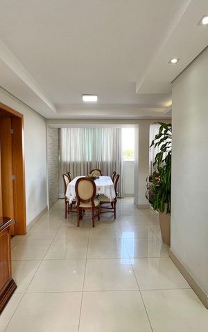 Apartamento à venda com 230m², 4 quartos e 3 vagas Apartamento à venda com 230m², 4 quartos e 3 vagasSala