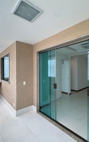 Apartamento à venda com 82m², 3 quartos e 2 vagas Apartamento à venda com 82m², 3 quartos e 2 vagasVaranda