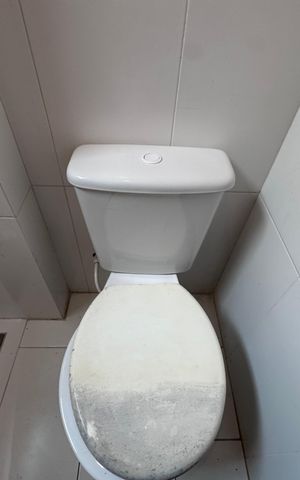 Apartamento à venda com 82m², 3 quartos e 2 vagas Apartamento à venda com 82m², 3 quartos e 2 vagasCozinha e Área de Serviço - Banheiro