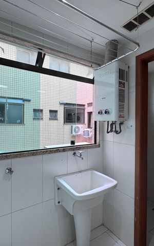 Apartamento à venda com 82m², 3 quartos e 2 vagas Apartamento à venda com 82m², 3 quartos e 2 vagasCozinha e Área de Serviço