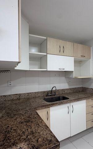 Apartamento à venda com 82m², 3 quartos e 2 vagas Apartamento à venda com 82m², 3 quartos e 2 vagasCozinha e Área de Serviço