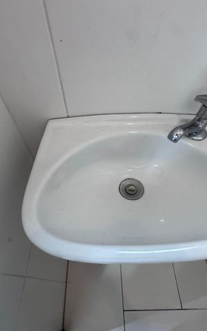 Apartamento à venda com 82m², 3 quartos e 2 vagas Apartamento à venda com 82m², 3 quartos e 2 vagasCozinha e Área de Serviço - Banheiro