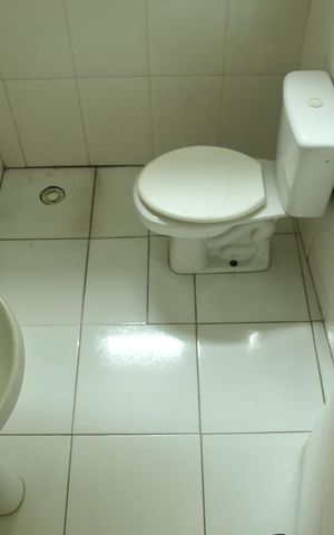 Casa à venda com 240m², 3 quartos e 2 vagasBanheiro Área de convivência