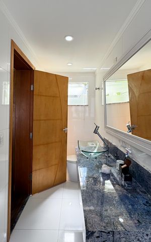 Casa à venda com 284m², 2 quartos e 2 vagas Casa à venda com 284m², 2 quartos e 2 vagasBanheiro - Suíte 1