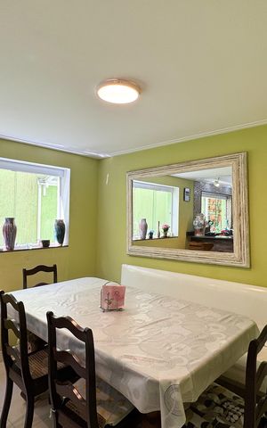 Casa à venda com 284m², 2 quartos e 2 vagas Casa à venda com 284m², 2 quartos e 2 vagasSala de Jantar