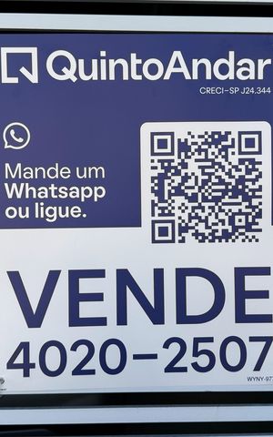 Casa à venda com 284m², 2 quartos e 2 vagas Casa à venda com 284m², 2 quartos e 2 vagasPlaca