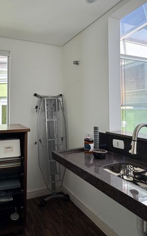 Casa à venda com 284m², 2 quartos e 2 vagas Casa à venda com 284m², 2 quartos e 2 vagasCozinha - Salão