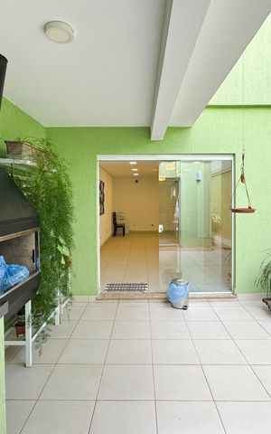 Casa à venda com 284m², 2 quartos e 2 vagas Casa à venda com 284m², 2 quartos e 2 vagasÁrea gourmet