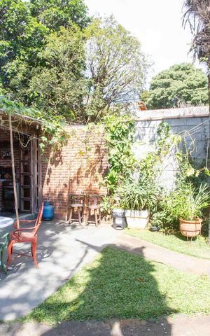 Casa à venda com 660m², 5 quartos e 8 vagasQuintal
