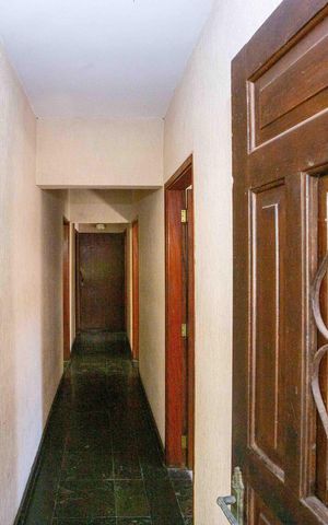 Casa à venda com 660m², 5 quartos e 8 vagasCorredor