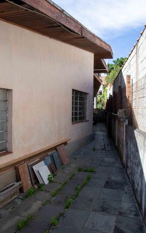 Casa à venda com 660m², 5 quartos e 8 vagasCorredor