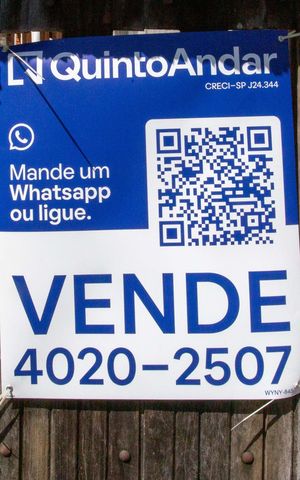 Casa à venda com 660m², 5 quartos e 8 vagasPlaquinha